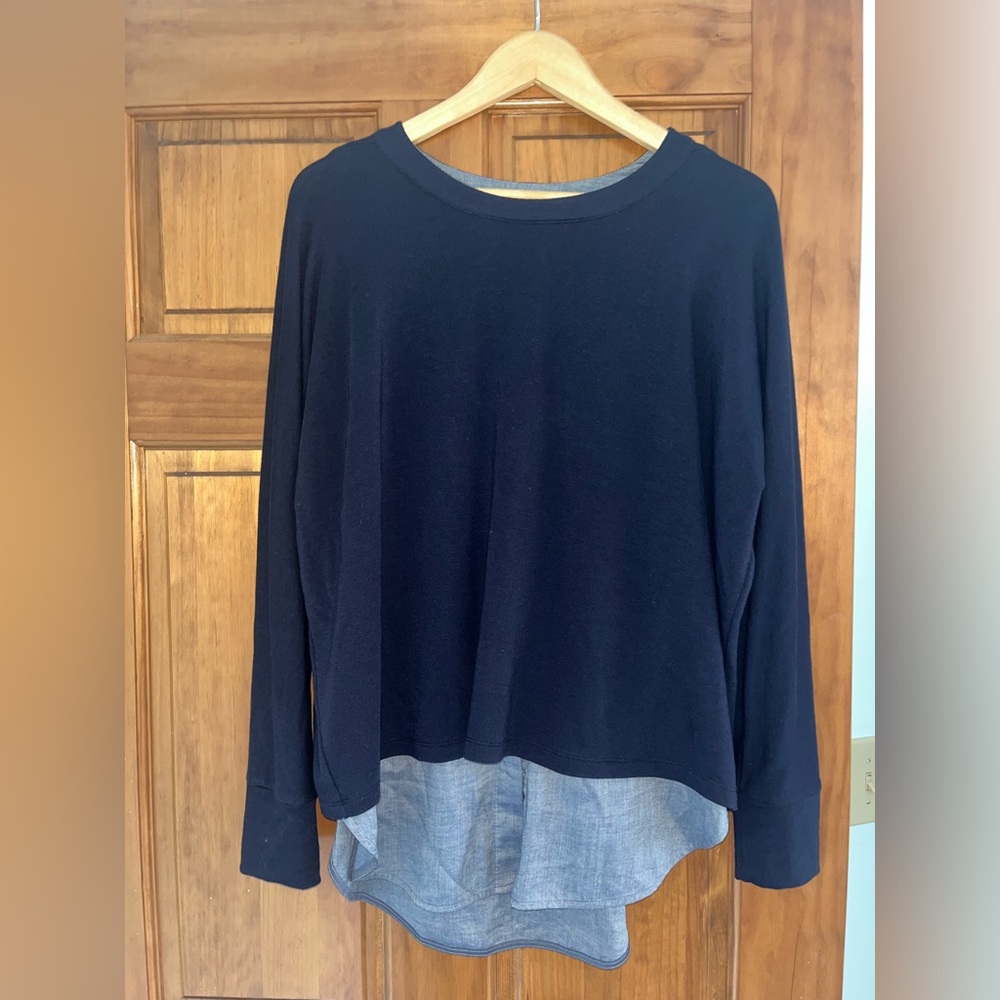VINCE Navy Blue Mixed Media Navy Knit Chambray Shirttail Long Sleeve Top Sz S